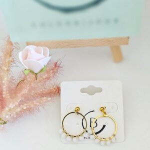 Boucles d'oreilles blanc en perles de verre colorbijoux