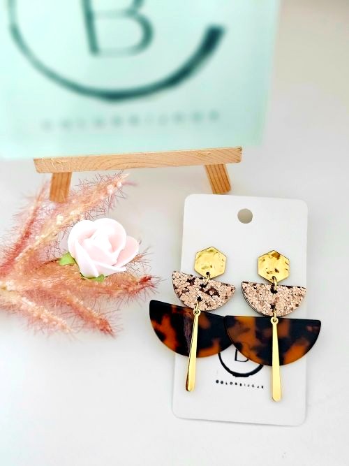 Boucles d'oreilles marron cuir résine colorbijoux