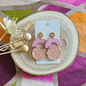 Boucles d'oreilles Amandine cuir rose (1)