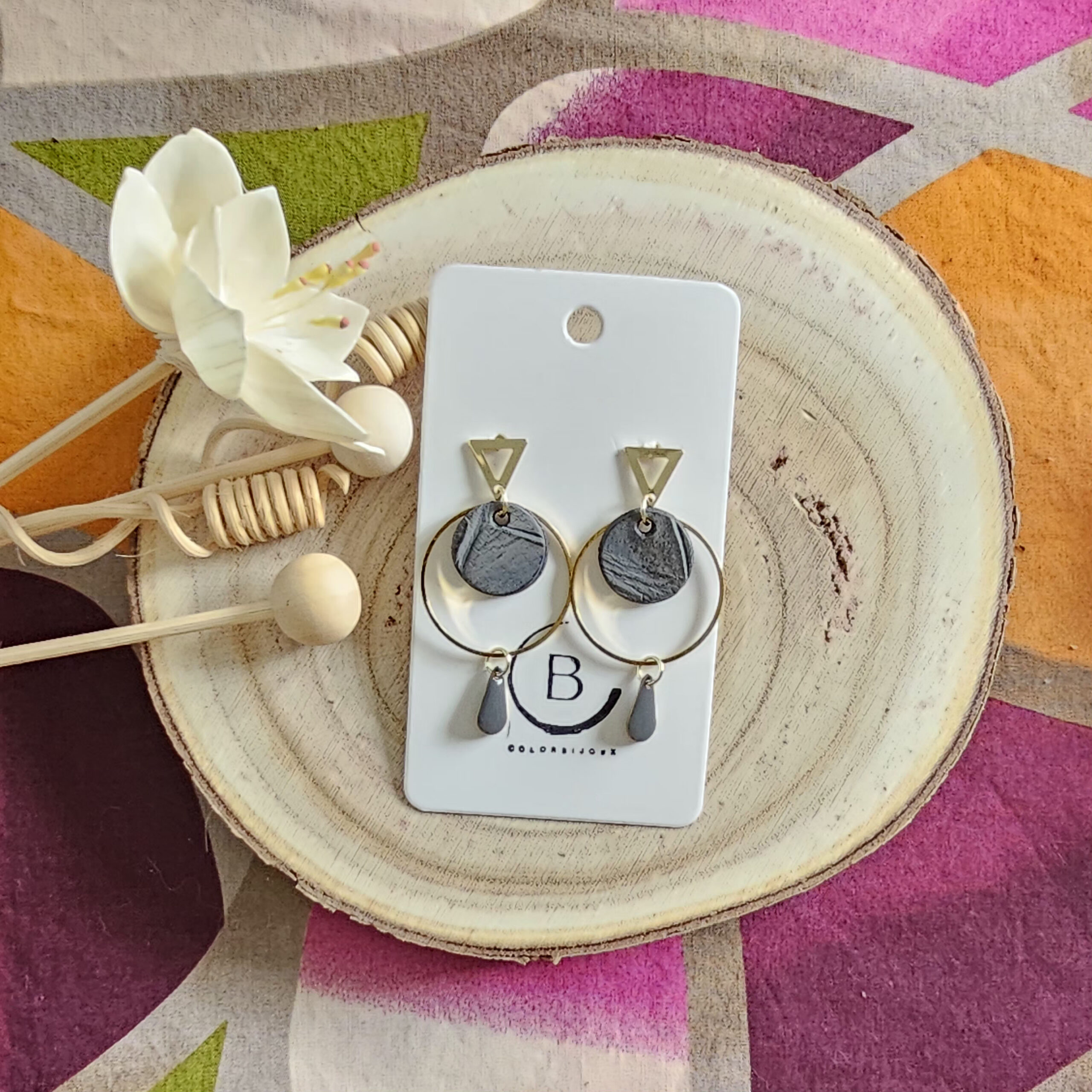 Boucles d'oreilles Candy en cuir gris (1)