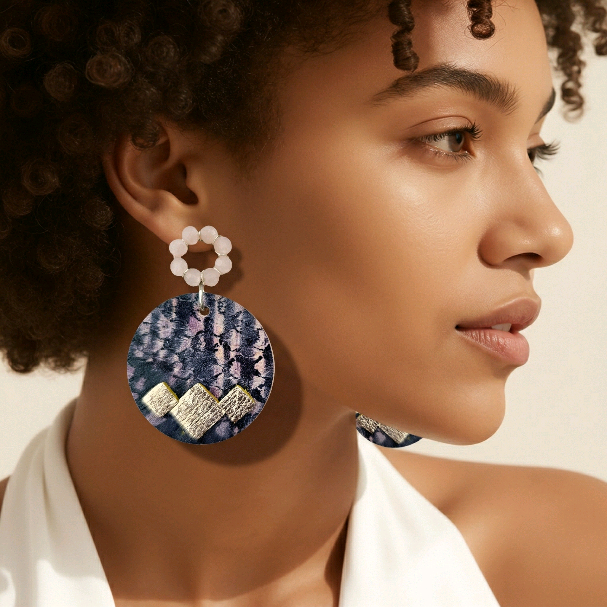 Boucles d'oreilles Céleste en cuir rose (1)