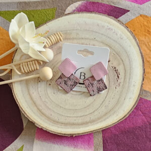 Boucles d'oreilles Chloé en cuir rose (1)
