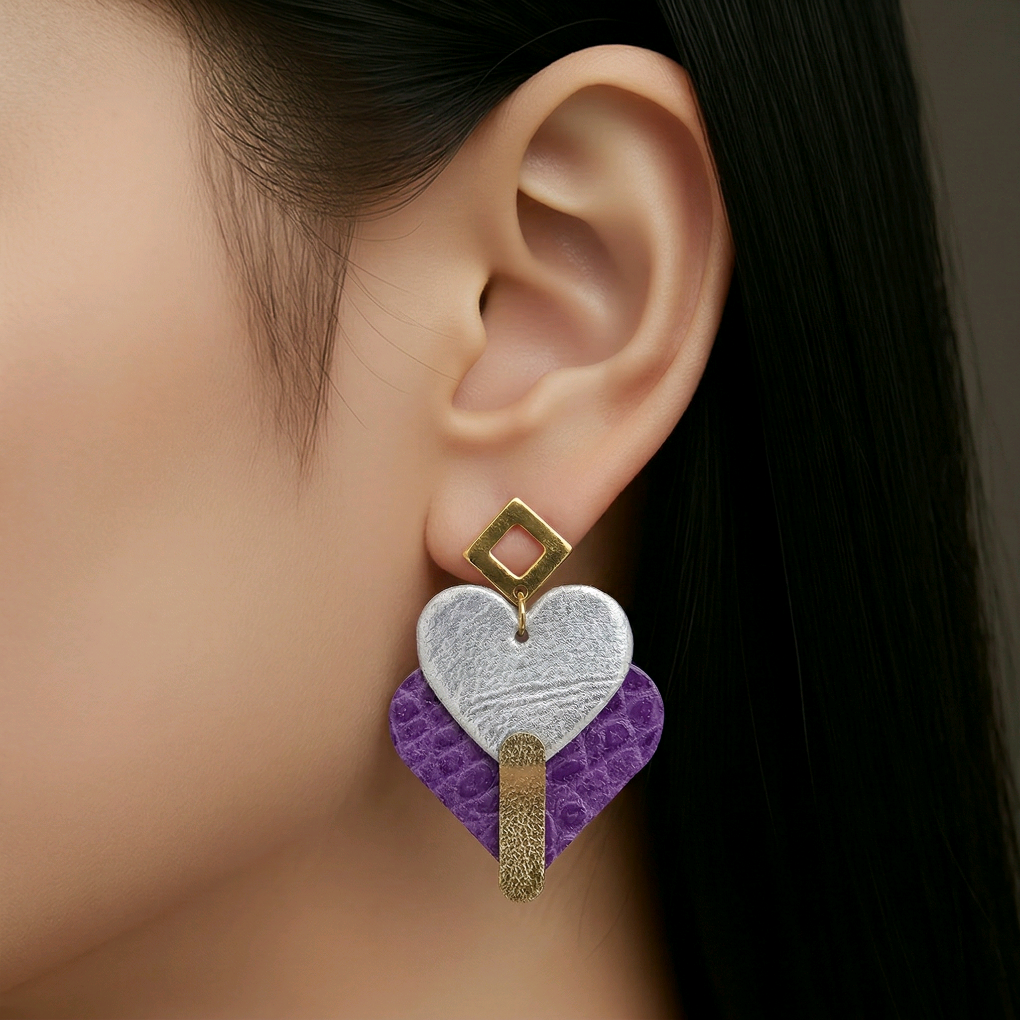 Boucles d'oreilles Diva en cuir argent violet (1)