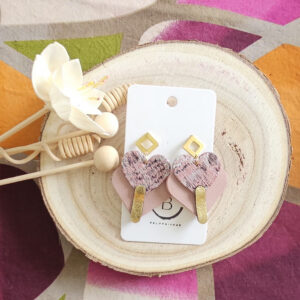 Boucles d'oreilles Diva en cuir rose (1)