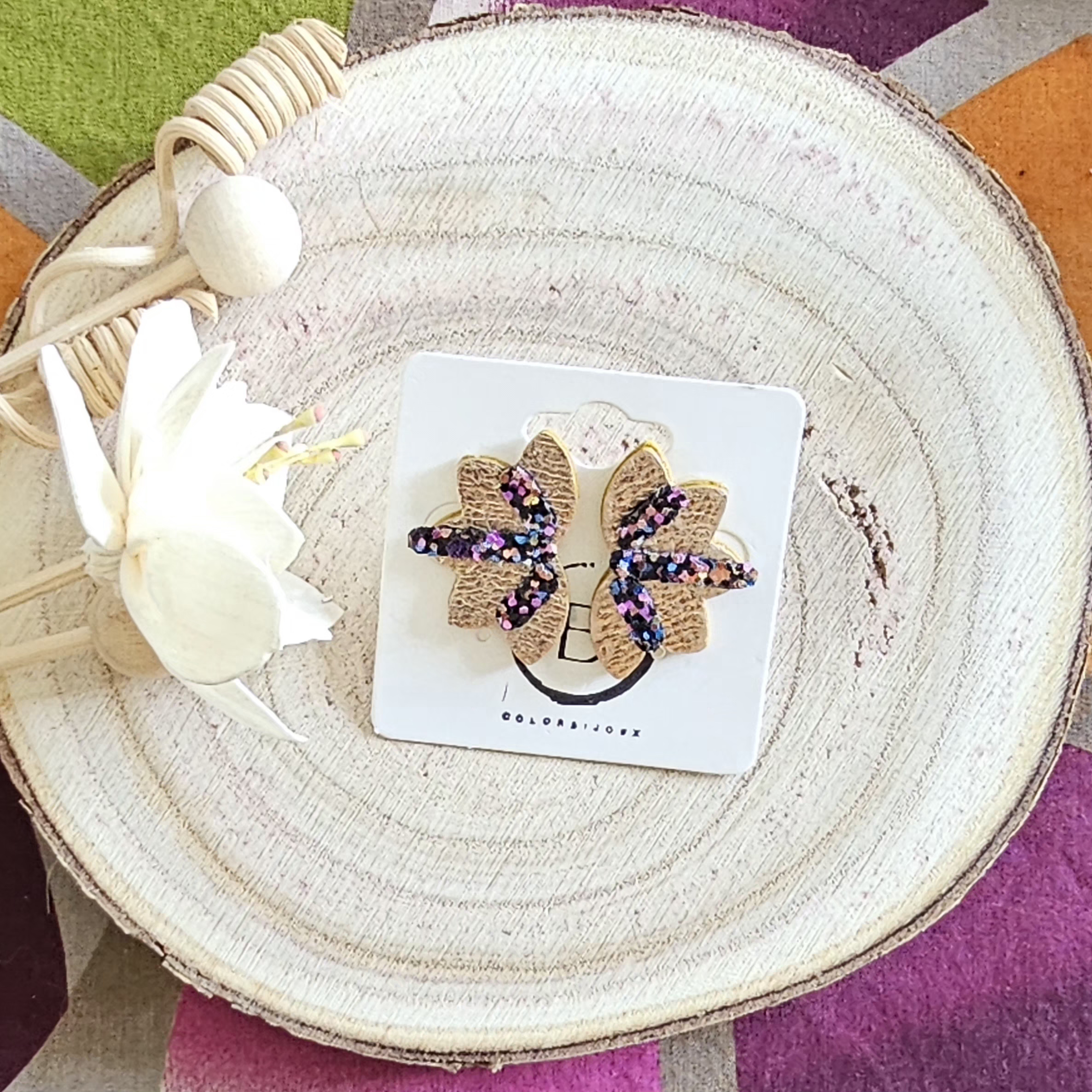 Boucles d'oreilles Flore en cuir rose multicolore (1)