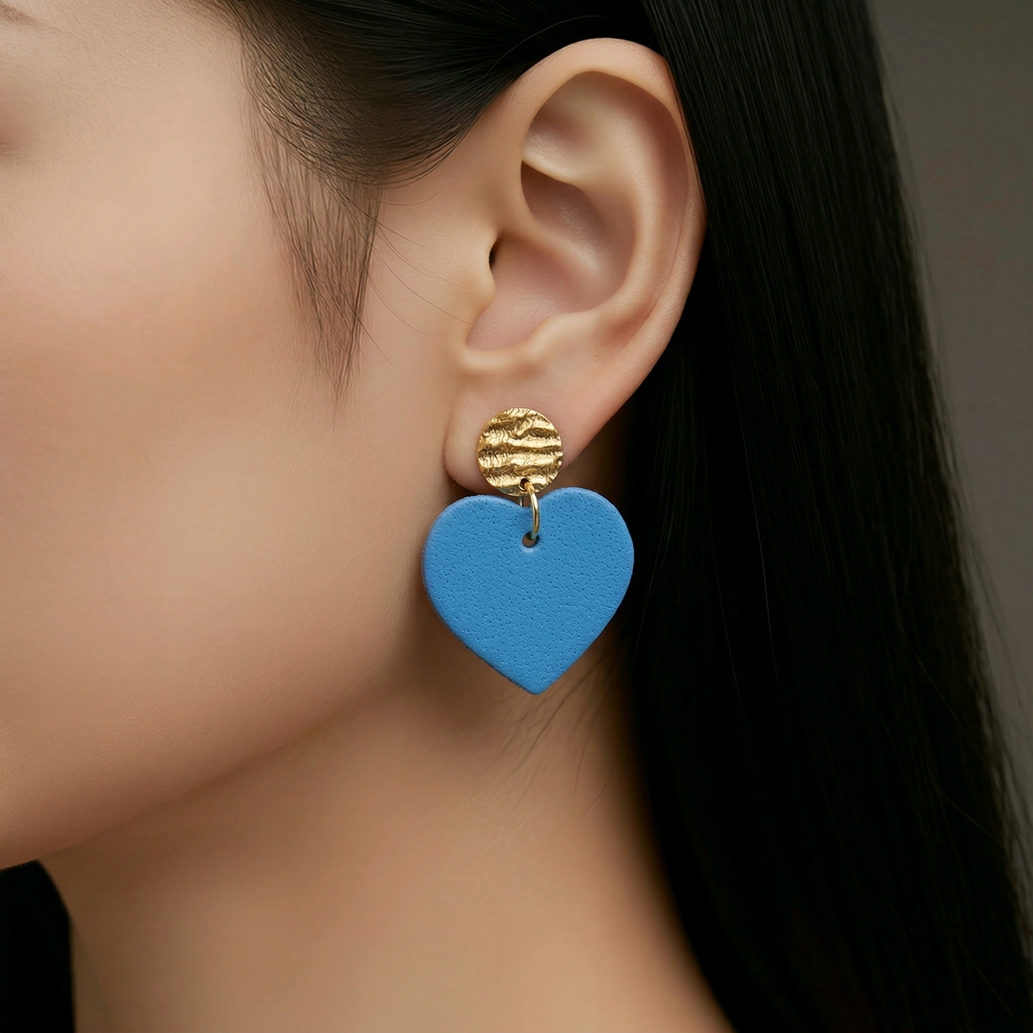 Boucles d'oreilles Girly en cuir bleu (1)