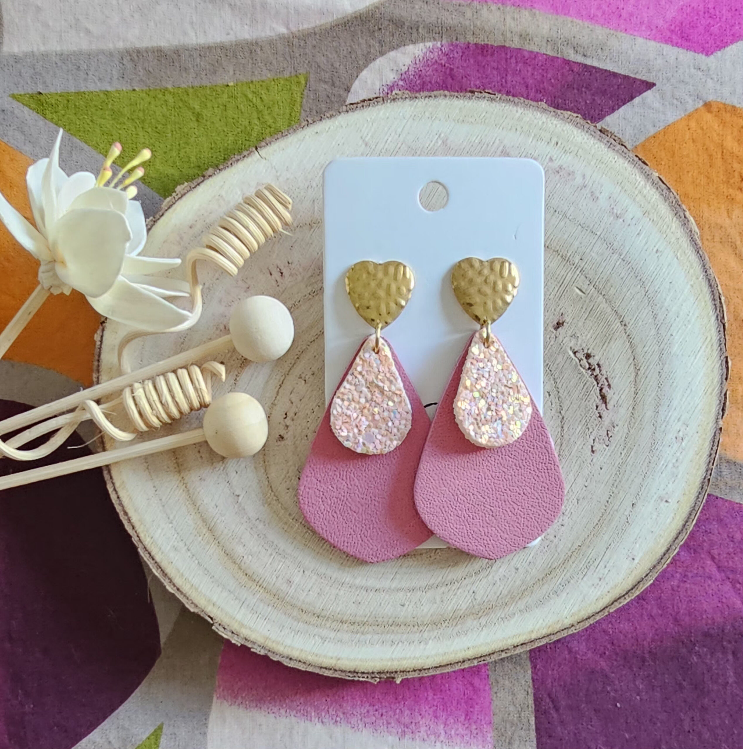 Boucles d'oreilles June cuir rose (1)
