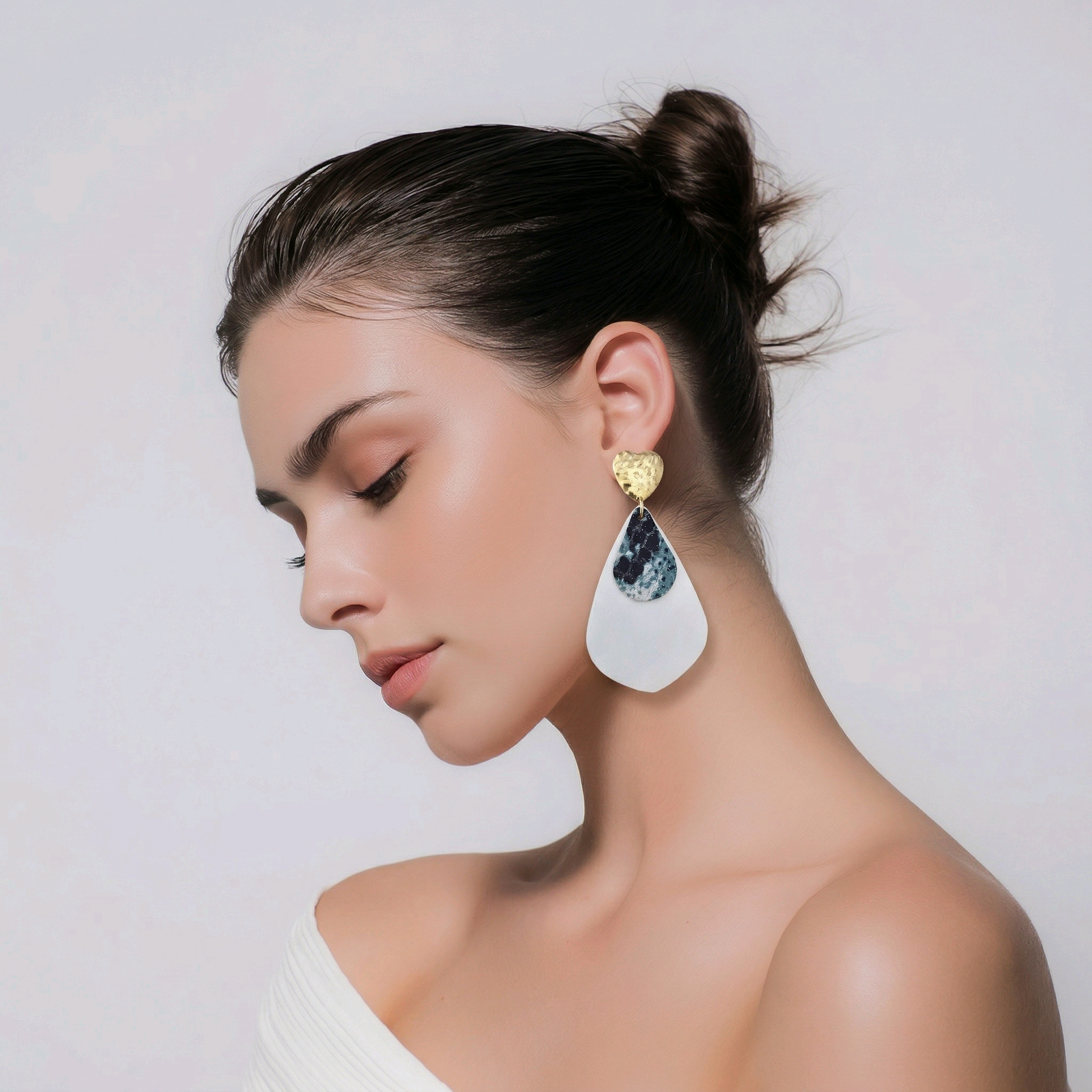 Boucles d'oreilles June cuir vert (2)