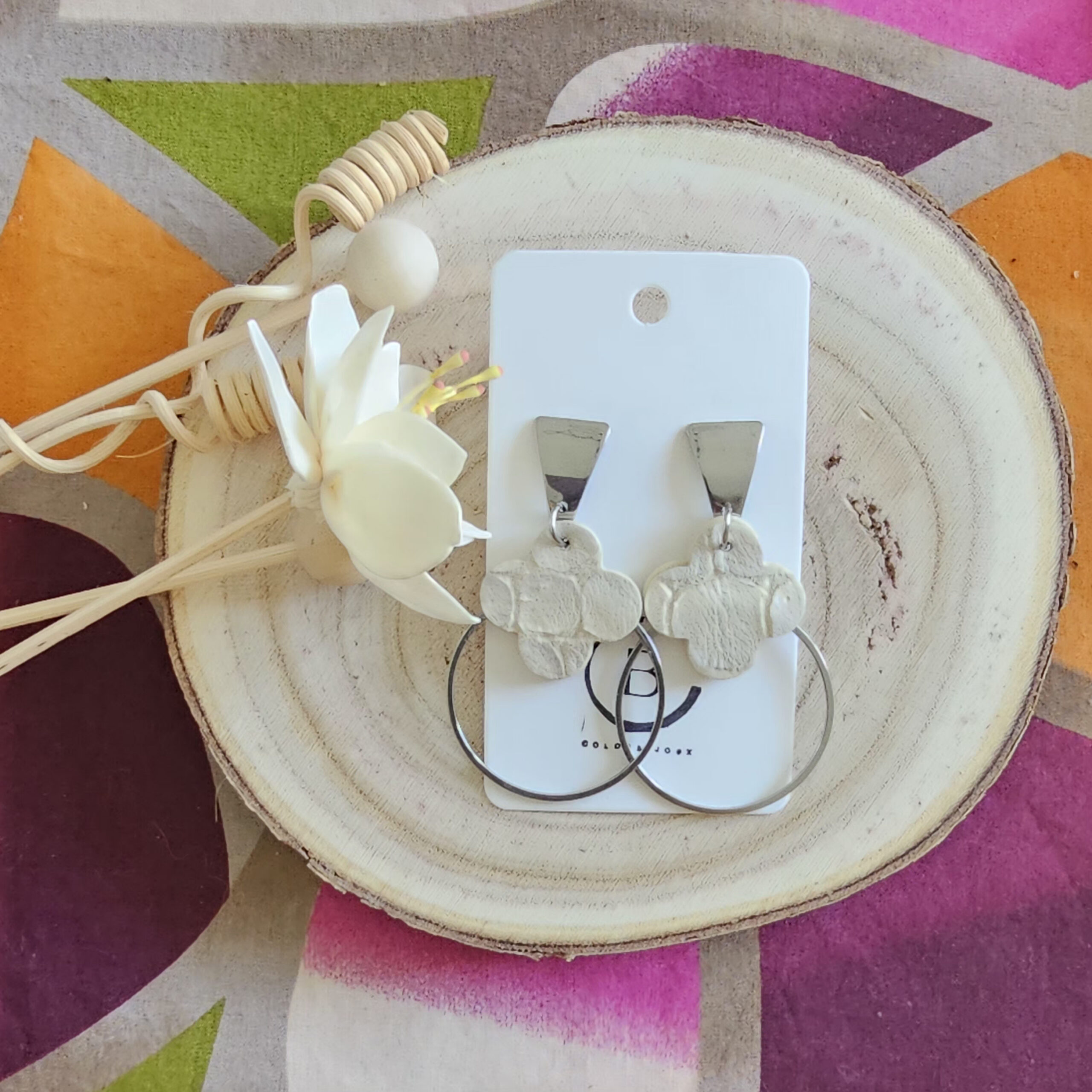 Boucles d'oreilles Lina beige (1)