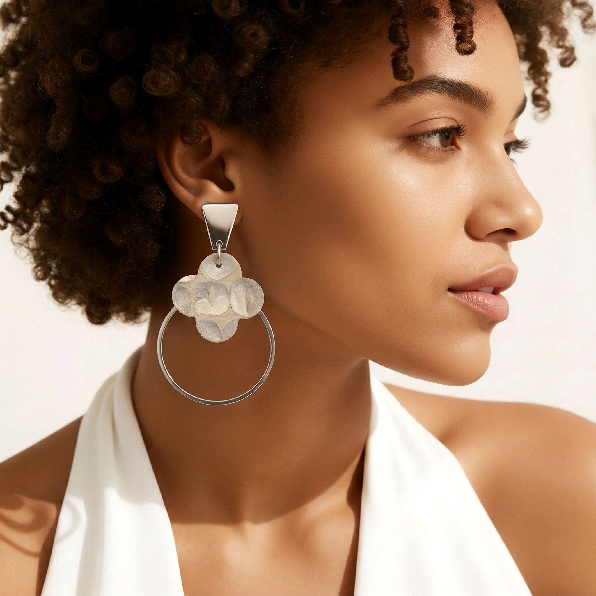 Boucles d'oreilles Lina beige (1)
