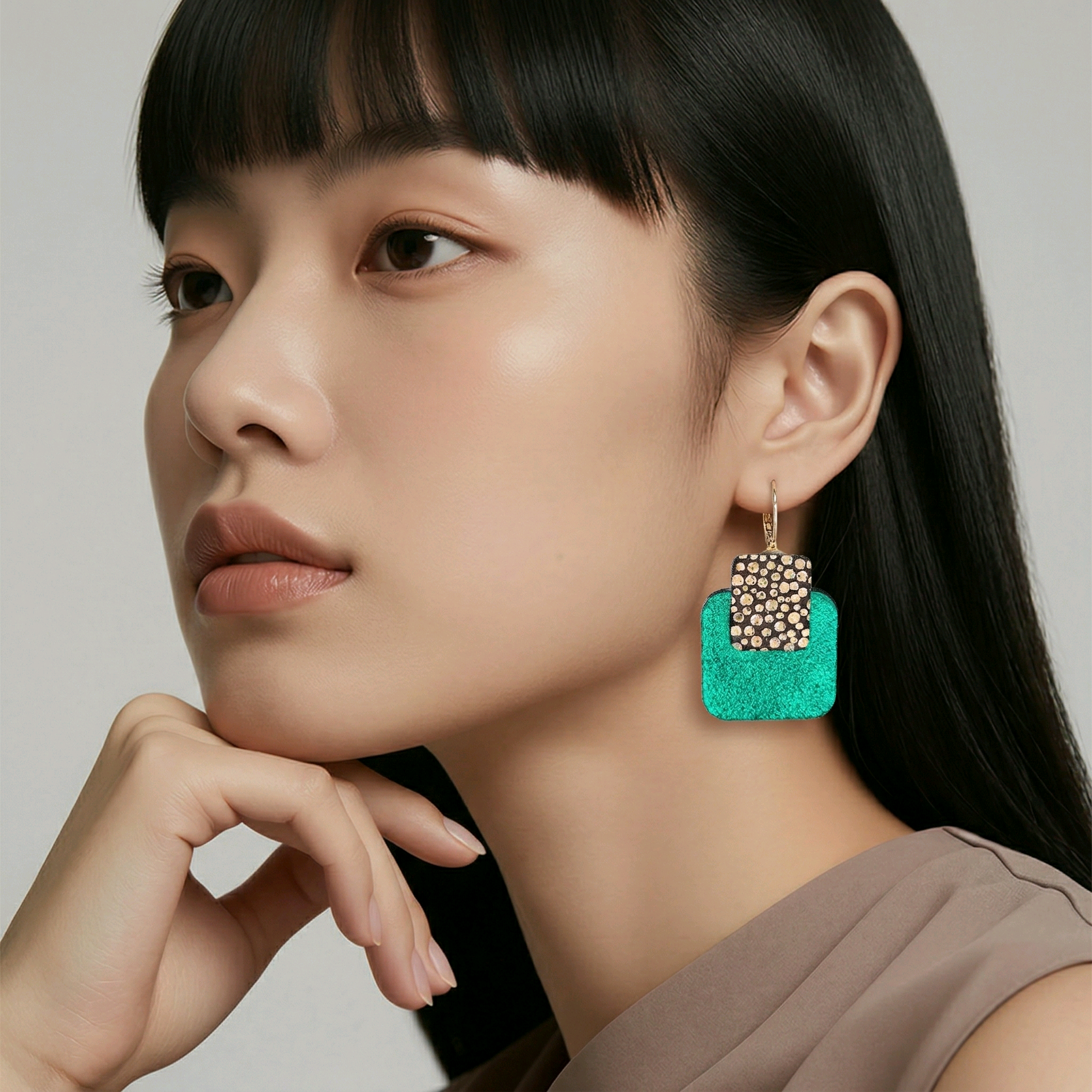 Boucles doreilles Lucy en cuir vert multicolore (1)
