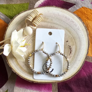 Boucles d'oreilles Mandala en perles de verre gris