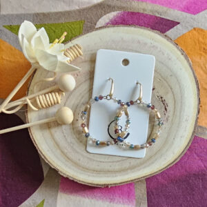 Boucles d'oreilles Mandala en perles de verre multicolore (1)