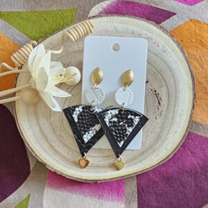 Boucles d'oreilles Maya en cuir noir blanc (1)
