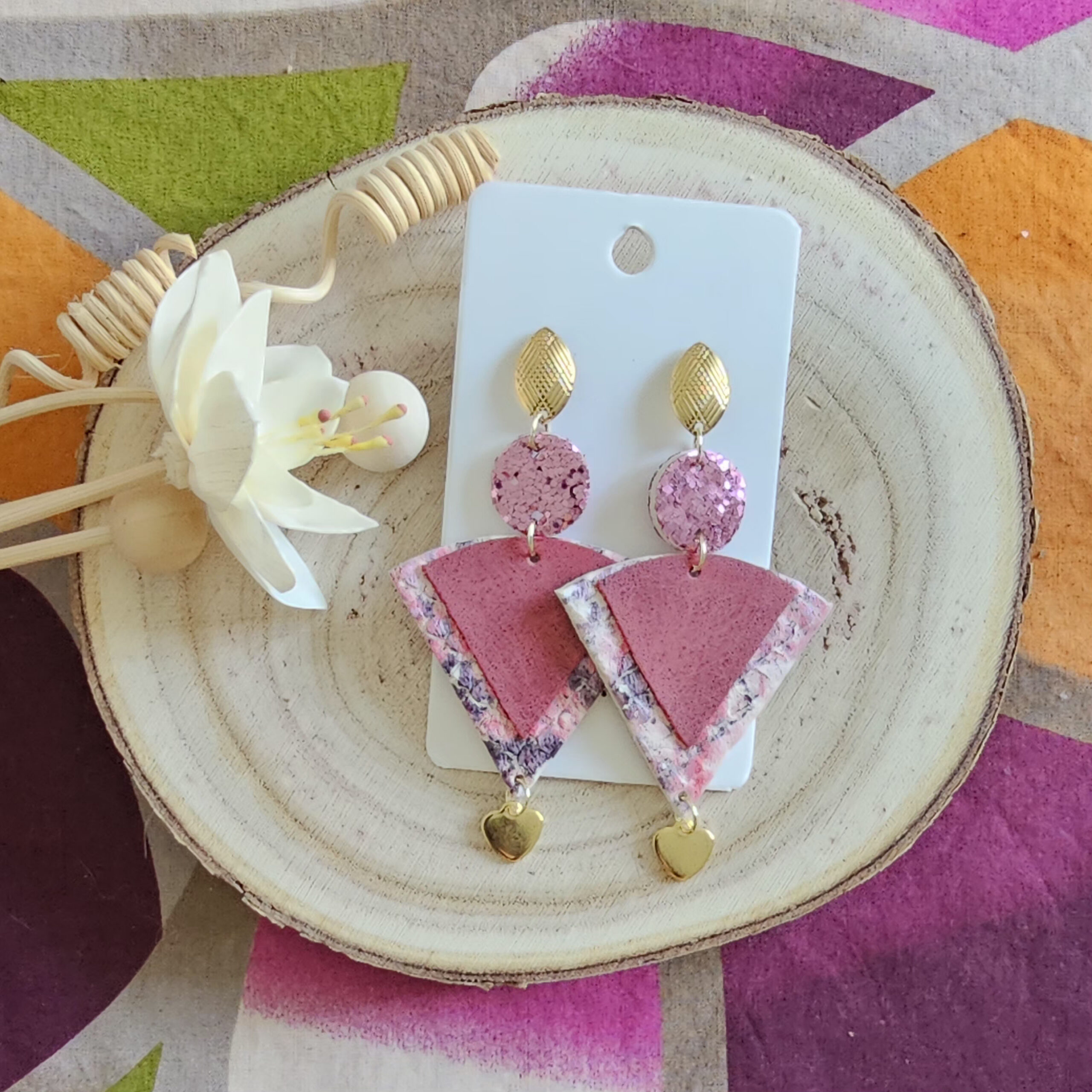 Boucles d'oreilles Maya en cuir rose framboise (1)