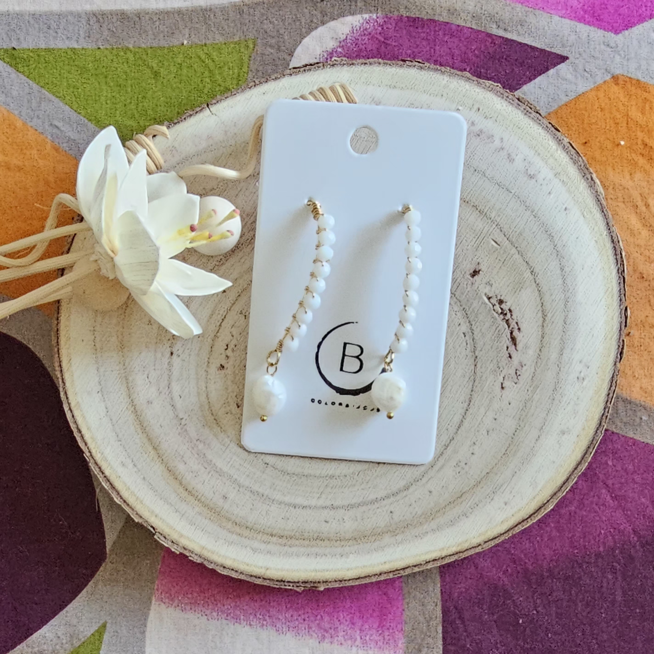 Boucles d'oreilles Melissa en perles de verre blanc (1)