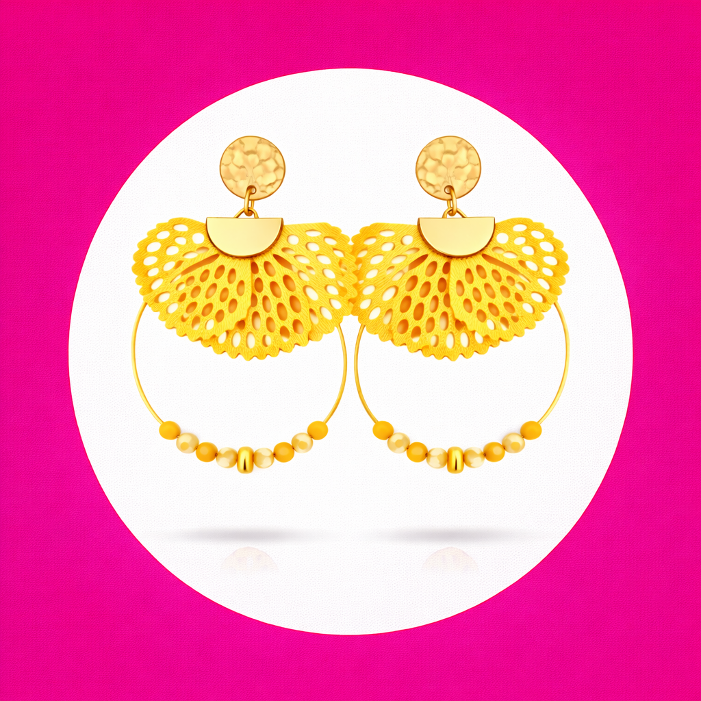 Boucles d'oreilles Nina en perles de verre moutarde. (2)