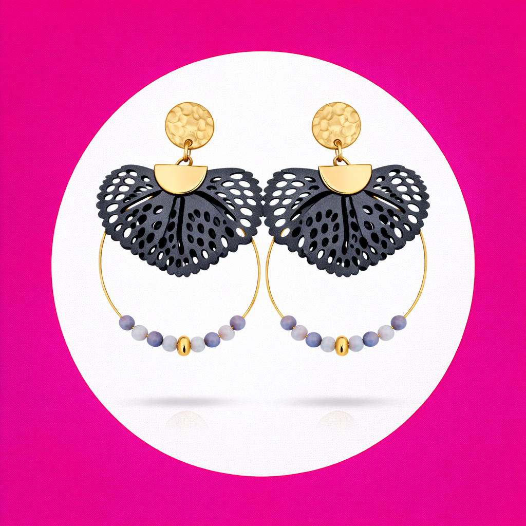 Boucles d'oreilles Nina en perles de verre noir (2)