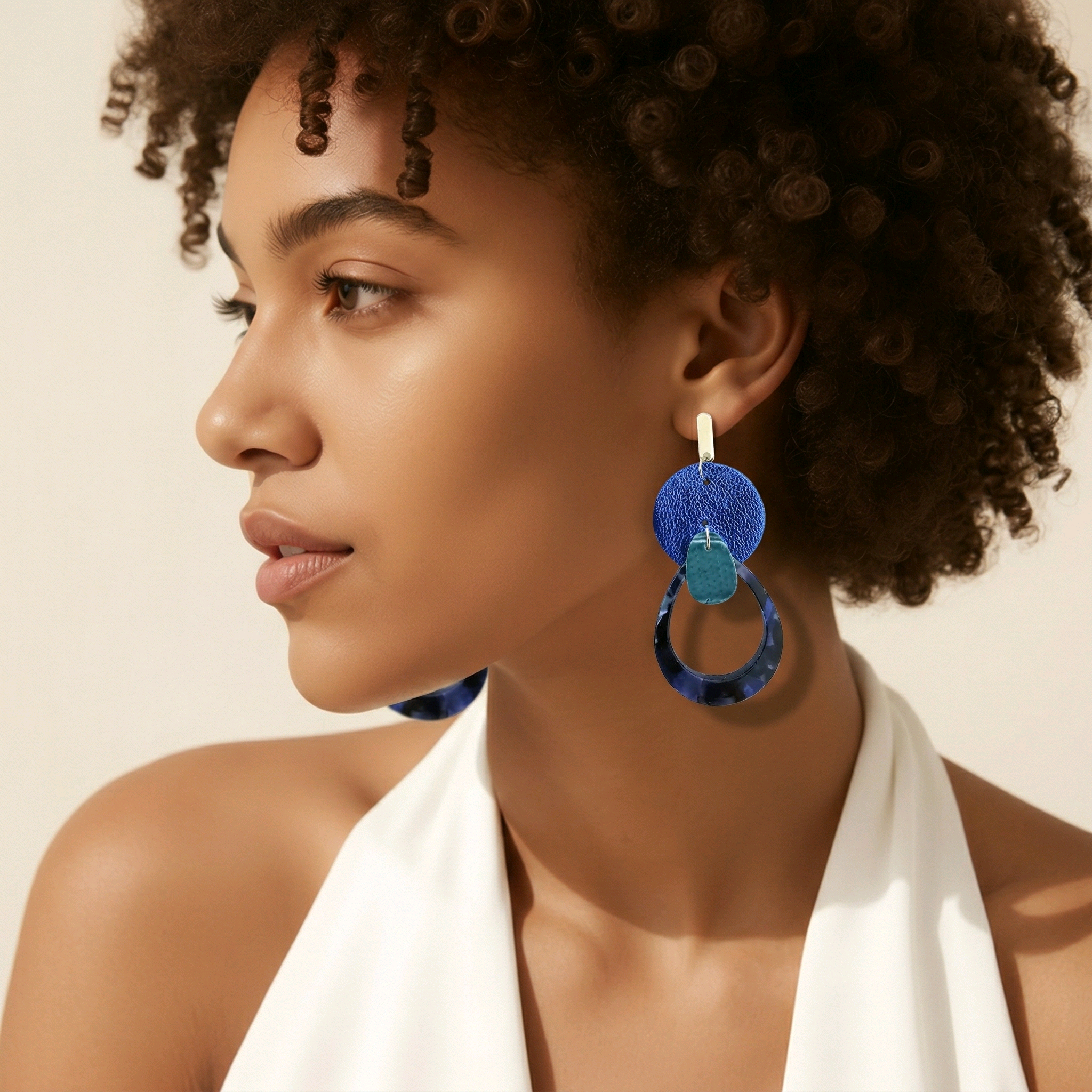 Boucles d'oreilles Stella en cuir bleu turquoise (1)