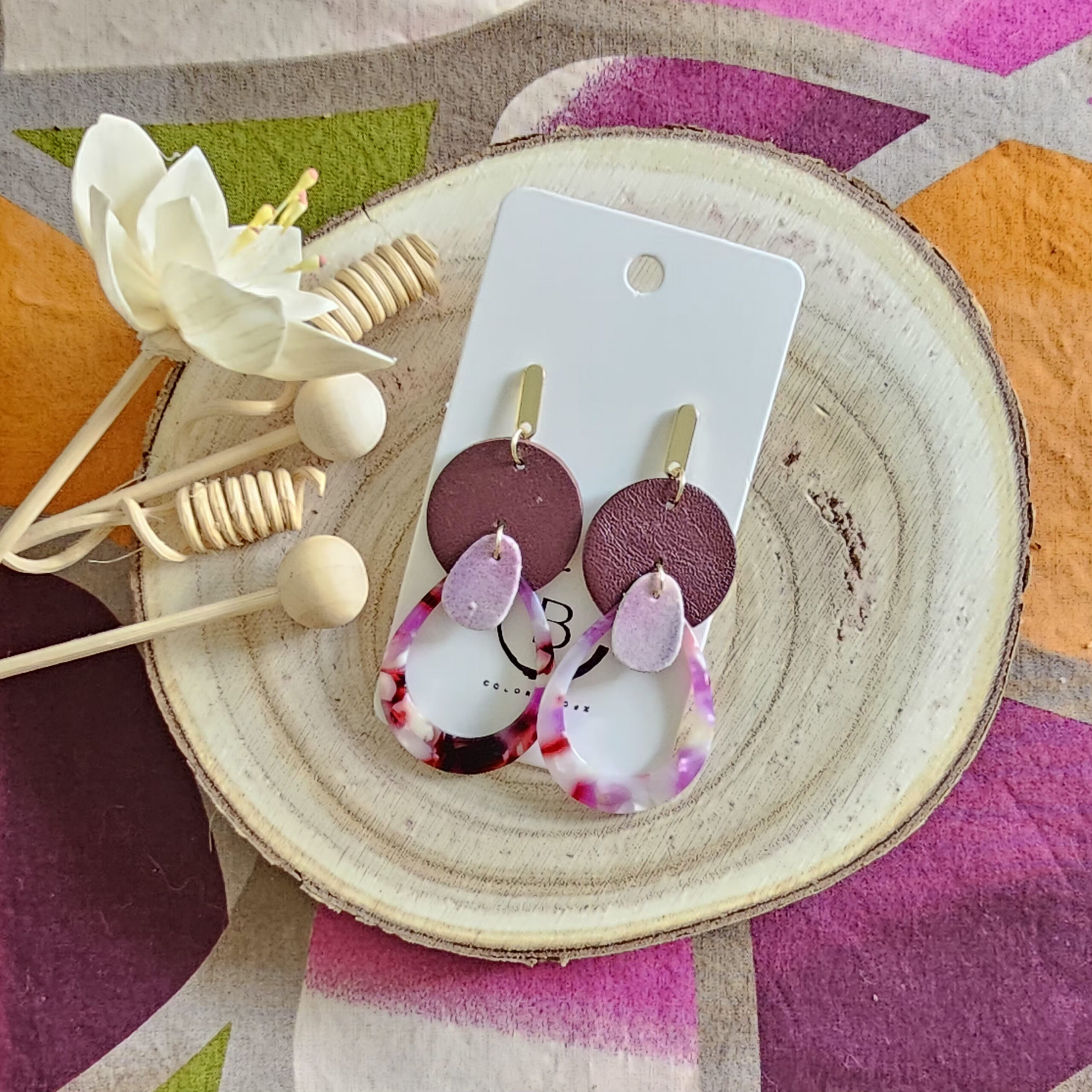 Boucles d'oreilles Stella en cuir bordeaux fuchsia (1)