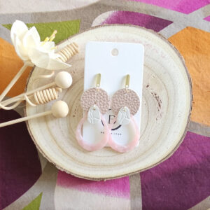 Boucles d'oreilles Stella en cuir rose blanc (1)