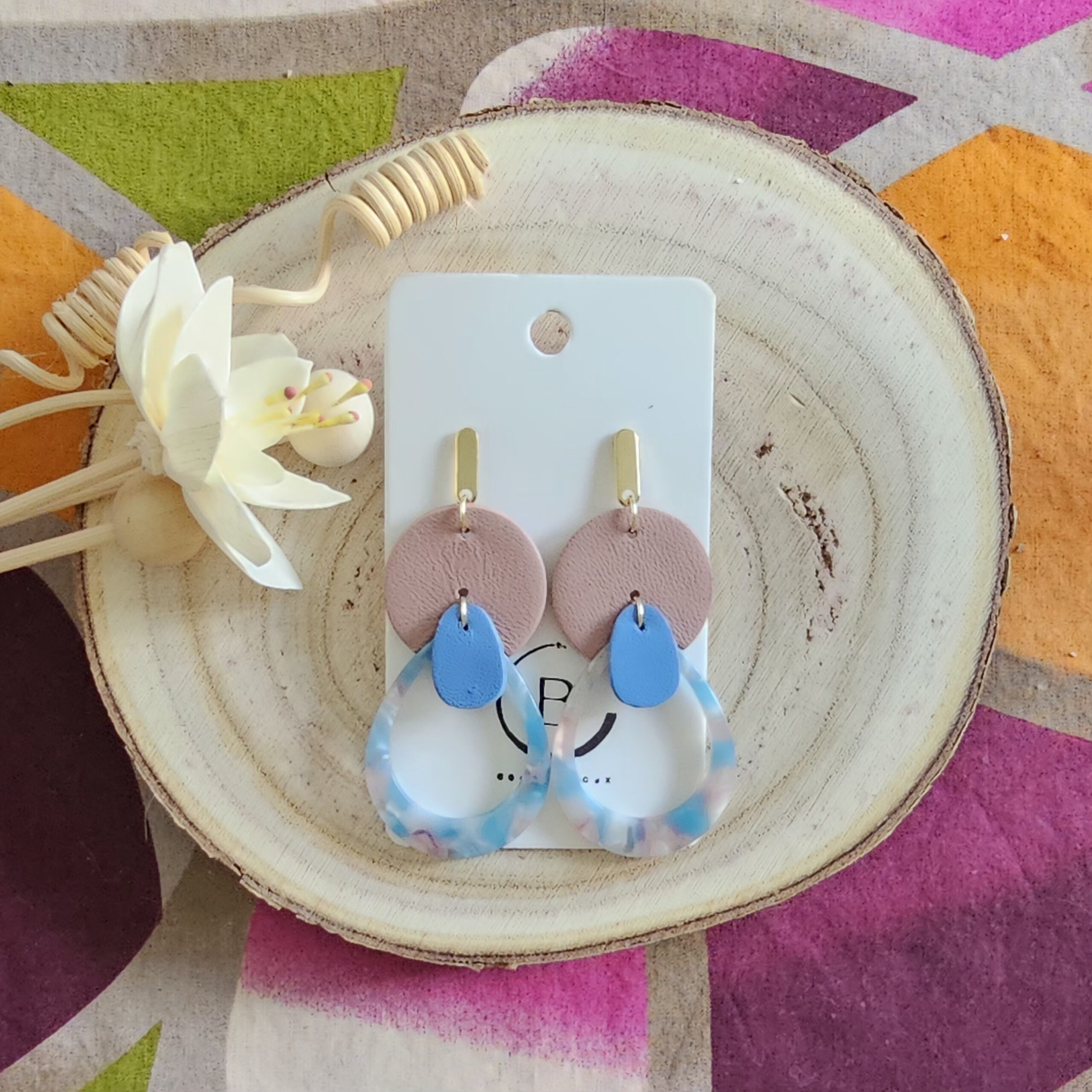 Boucles d'oreilles Stella en cuir rose bleu (1)
