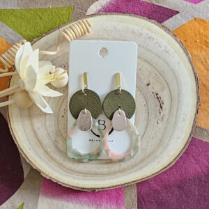 Boucles d'oreilles Stella en cuir rose poudré vert avocat (1)