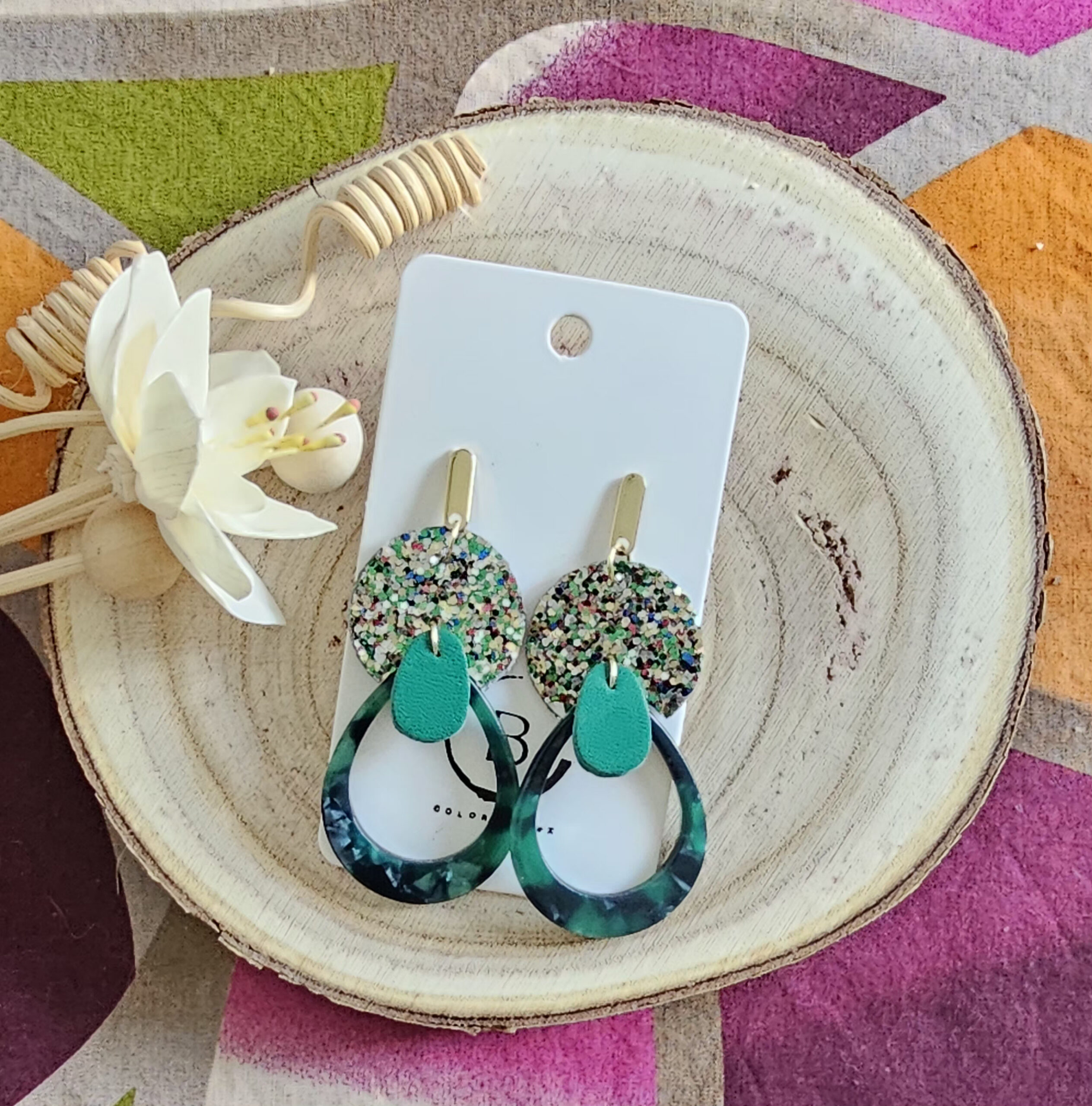 Boucles d'oreilles Stella en cuir vert multicolore (1)