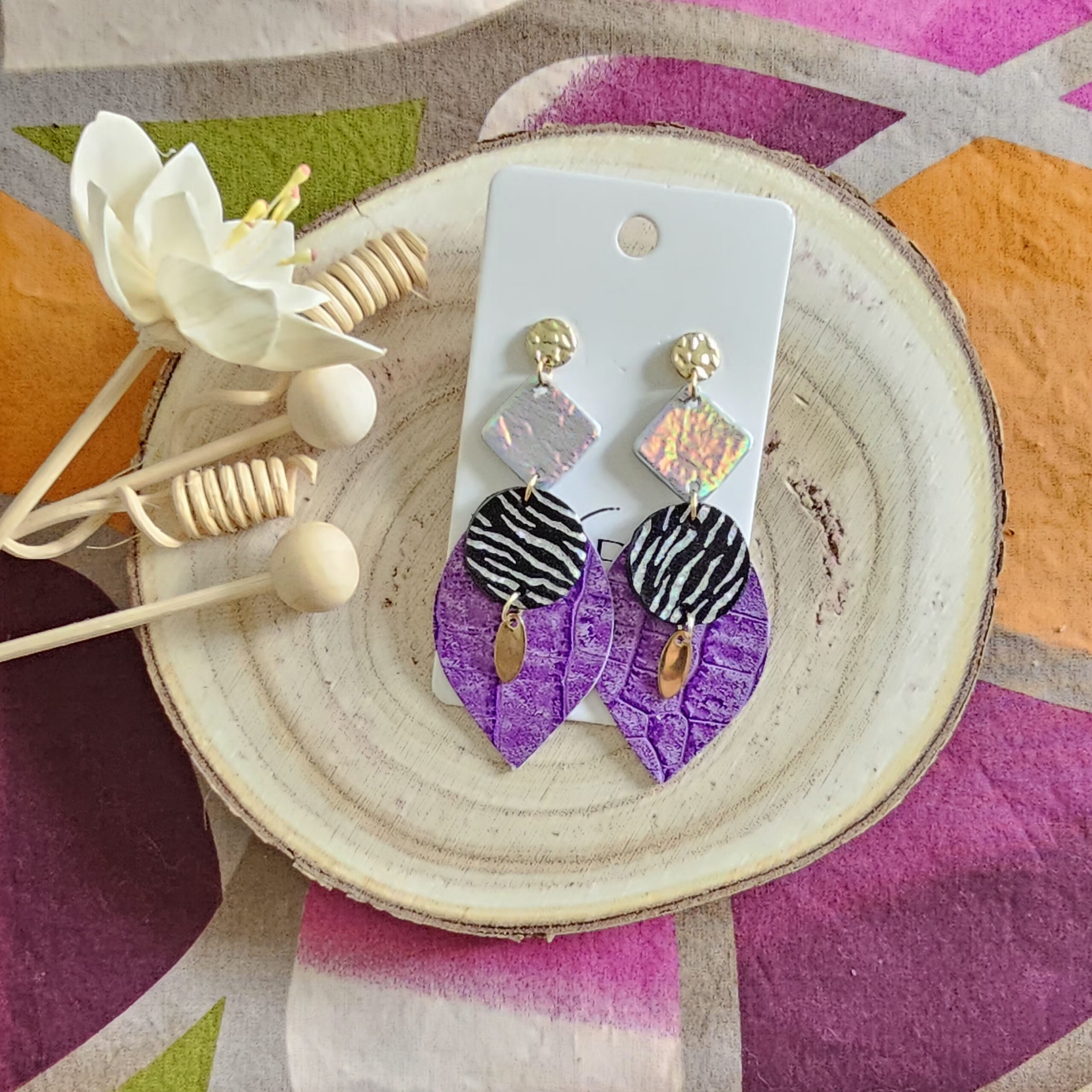 Boucles d'oreilles Sunset en cuir argent noir violet (1)