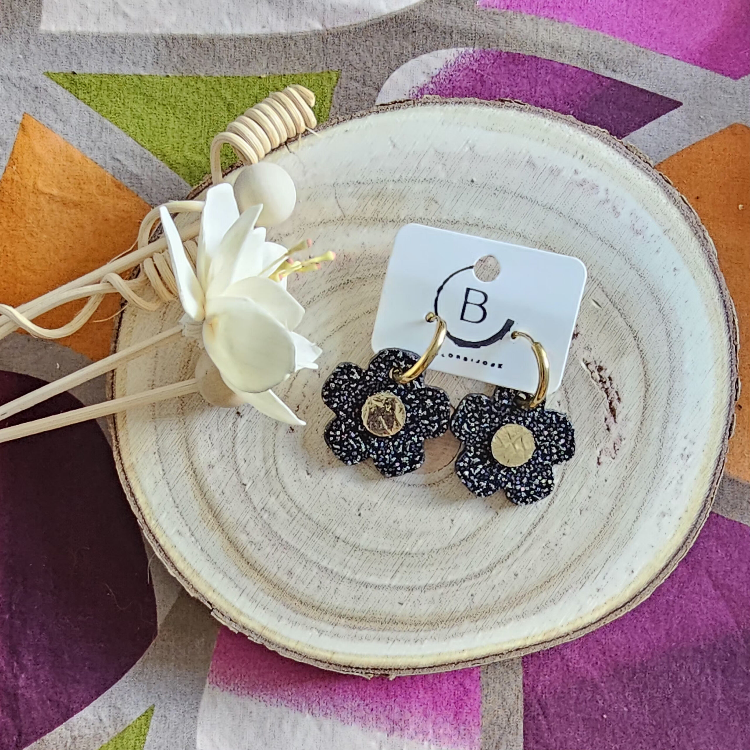Créoles Fleur en cuir noir doré (1)