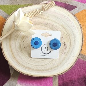Boucles d'oreilles Flower en cuir bleu (1)