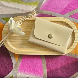 Porte-monnaie porte-cartes en cuir beige