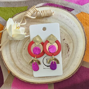 Boucles d'oreilles Moon en cuir rouge fuschia (1)