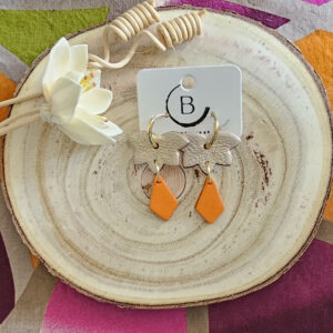 Créoles tina en cuir beige irisé orange (1)